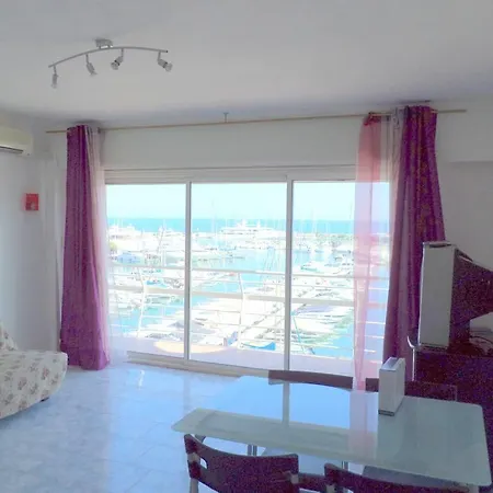 Seafront One-bedroom With Amazing View Apartment