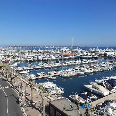 Seafront One-bedroom With Amazing View Vallauris